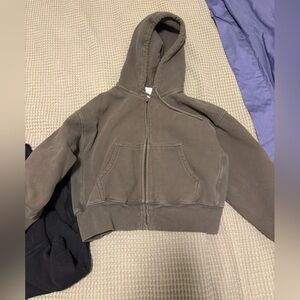 Aritzia boyfriend boxy zip hoodie